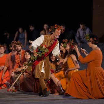 le-rane-teatro-greco-sicily-heart-photo-3